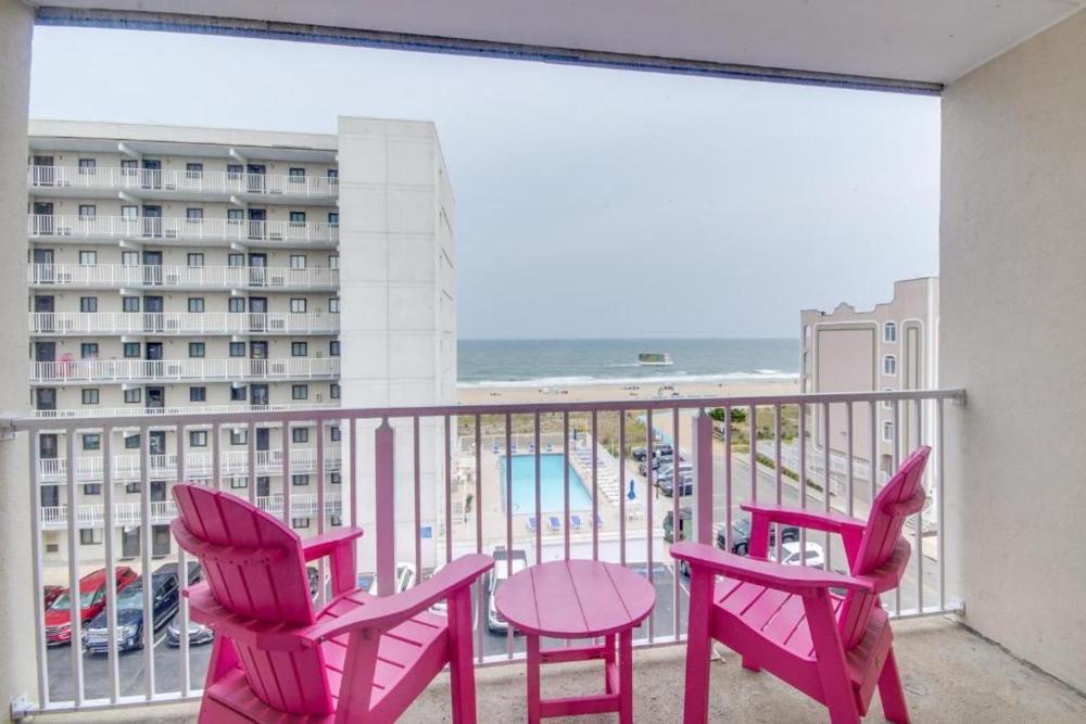 Tower 2 Ocean View Suite