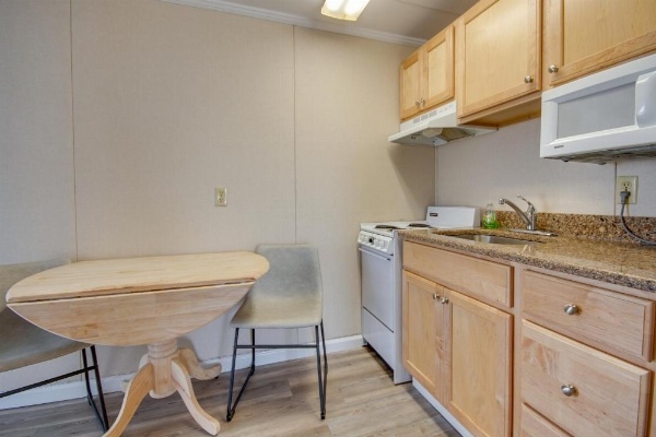 Flamingo Motel image 15